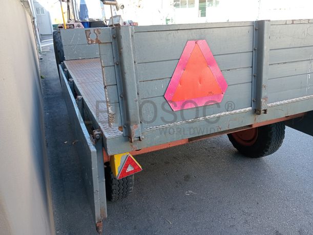 Trator Agrícola · Reboque Agrícola