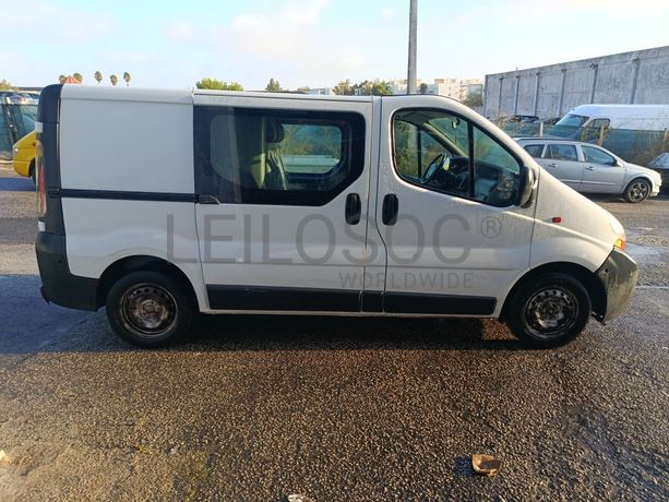 Renault Trafic · Ano 2006