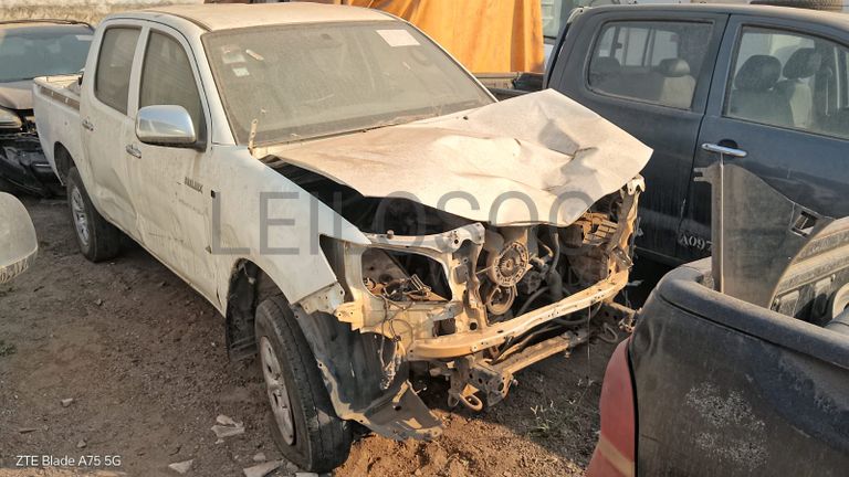 2 TOYOTA HILUX 4*4 CD STD 5L