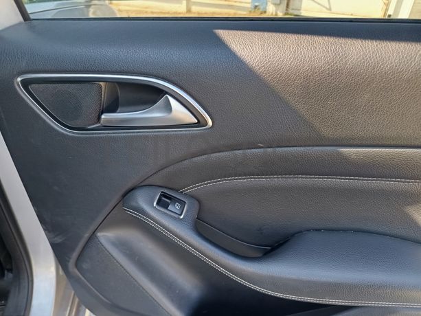 Mercedes-Benz B180 · Ano 2015