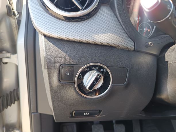 Mercedes-Benz B180 · Ano 2015