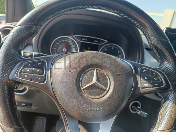 Mercedes-Benz B180 · Ano 2015
