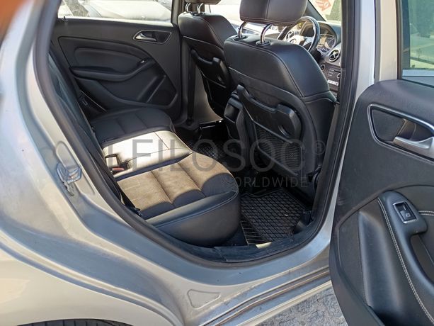Mercedes-Benz B180 · Ano 2015