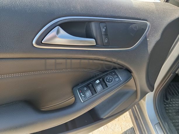 Mercedes-Benz B180 · Ano 2015