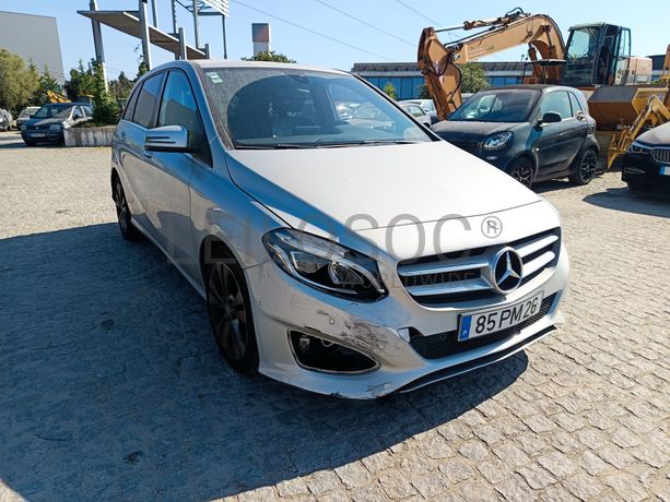 Mercedes-Benz B180 · Ano 2015