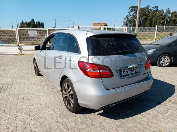 Mercedes-Benz B180 · Ano 2015