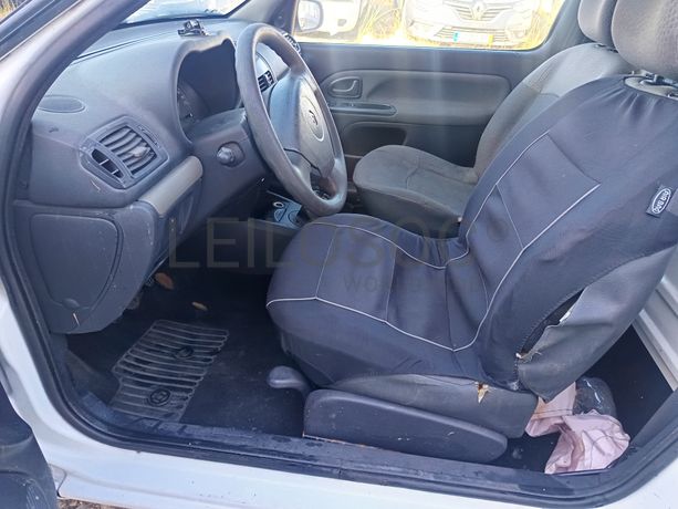 Renault Clio · Ano 2005