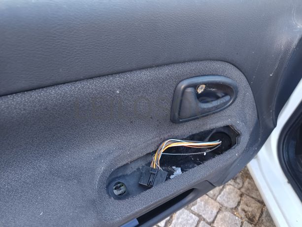 Renault Clio · Ano 2005