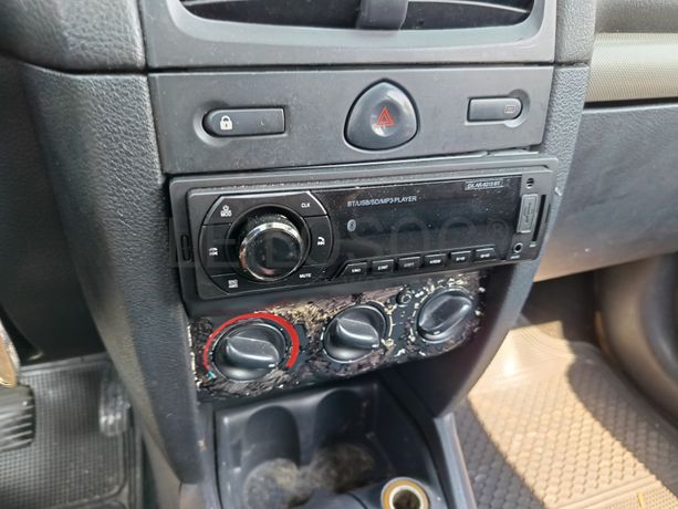 Renault Clio · Ano 2005