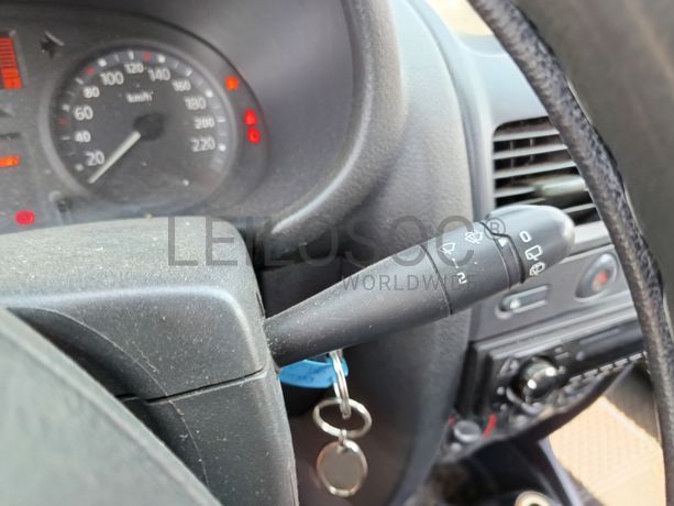 Renault Clio · Ano 2005