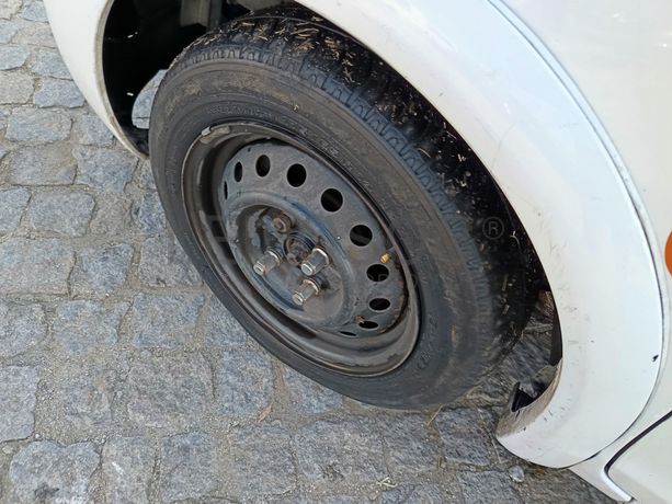 Toyota Yaris · Ano 2002