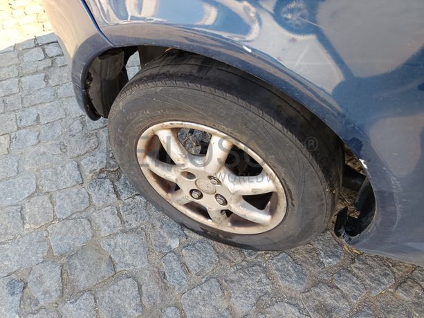 Toyota Yaris · Ano 2003