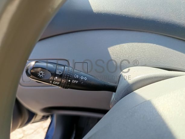 Toyota Yaris · Ano 2003