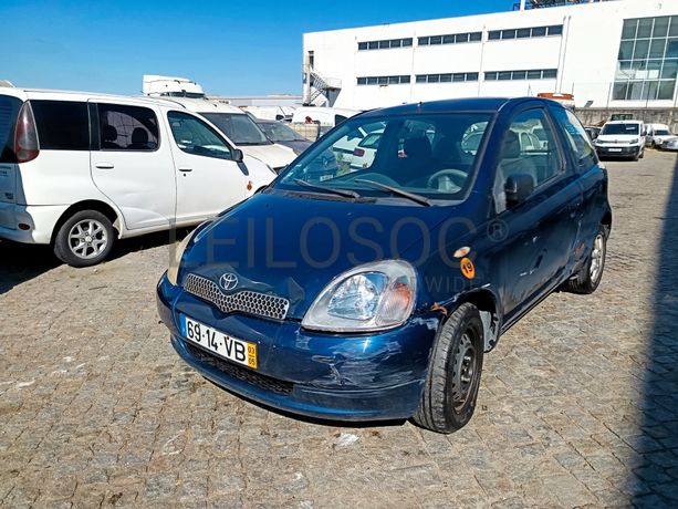 Toyota Yaris · Ano 2003