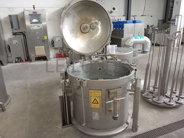 Máquinas para secar e tingir fio