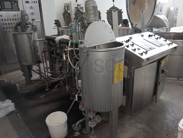 Máquinas para secar e tingir fio