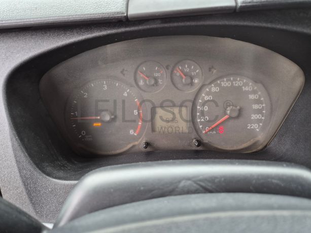 Ford Transit · Ano 2011