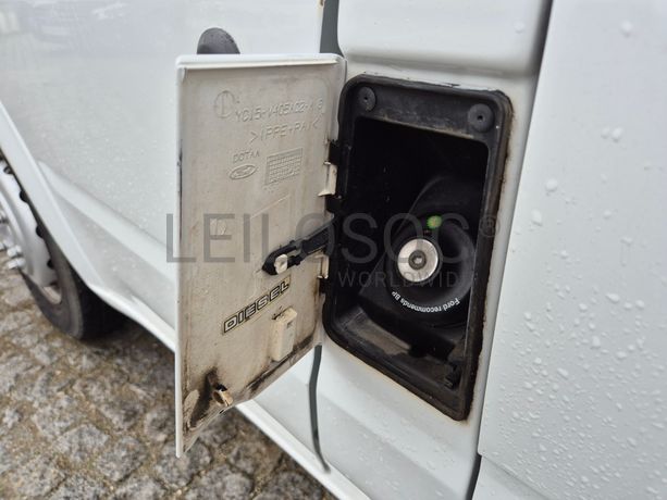 Ford Transit · Ano 2011