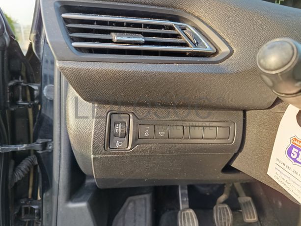 Peugeot 308 1.6 BlueHDi · Ano 2016