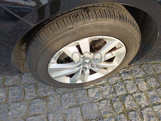 Peugeot 308 1.6 BlueHDi · Ano 2016