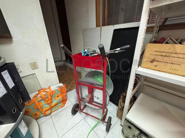 Mobiliário e Equipamentos de Escritório