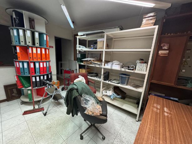 Mobiliário e Equipamentos de Escritório