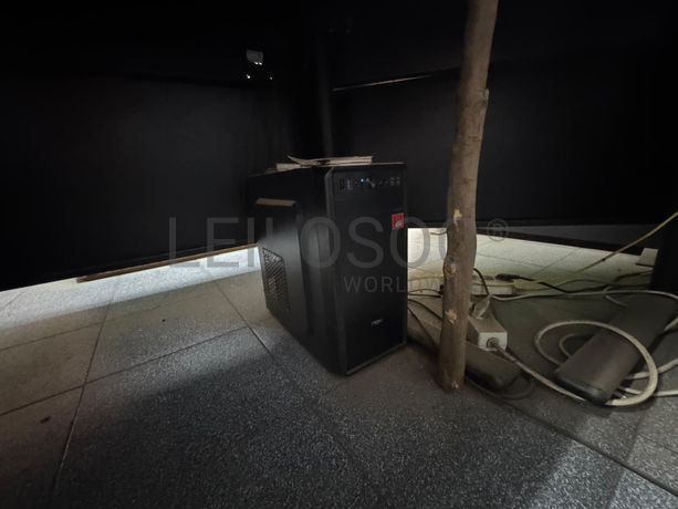 Mobiliário e Equipamentos de Escritório