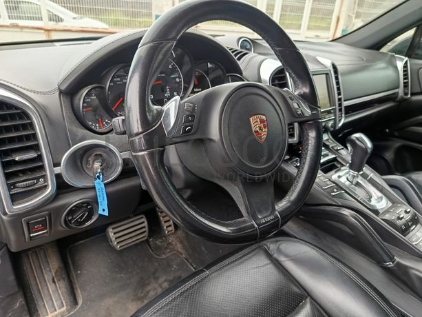 Porsche Cayenne S · Ano 2013