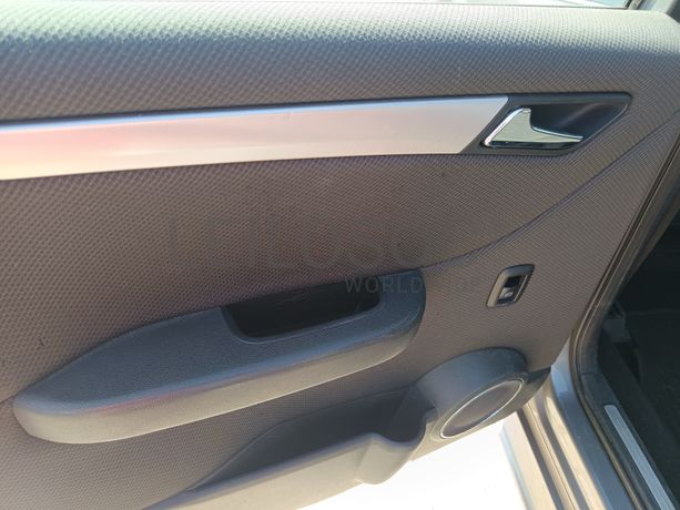 Mercedes-Benz B 180 CDI · Ano 2009