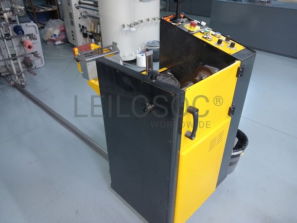 Máquina de encher carretos · Armários