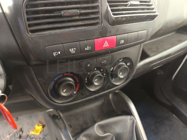 Opel Combo · Ano 2017