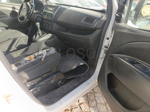 Opel Combo · Ano 2016