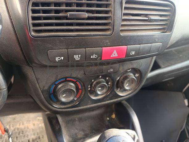 Opel Combo · Ano 2016