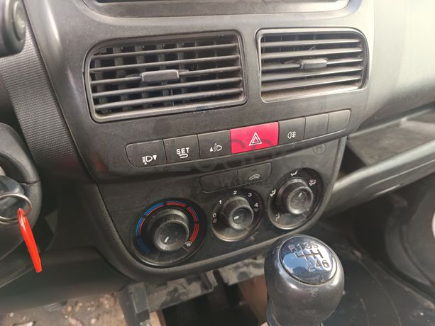 Opel Combo · Ano 2016