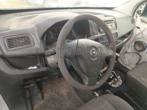 Opel Combo · Ano 2016