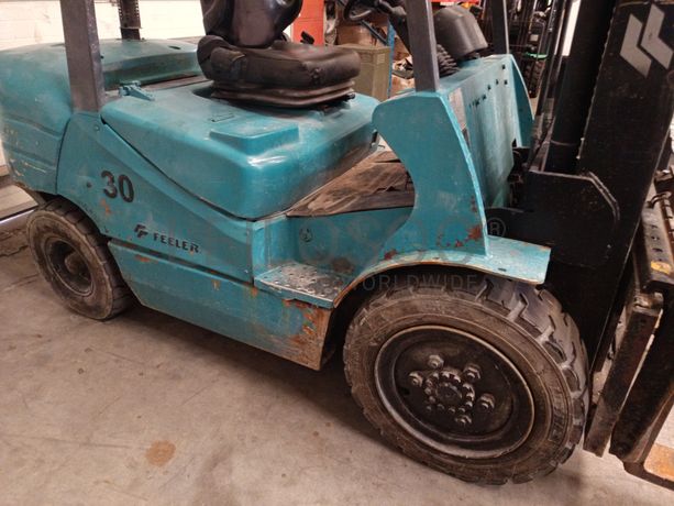 Empilhador Feeler FD30 · Ano 2019