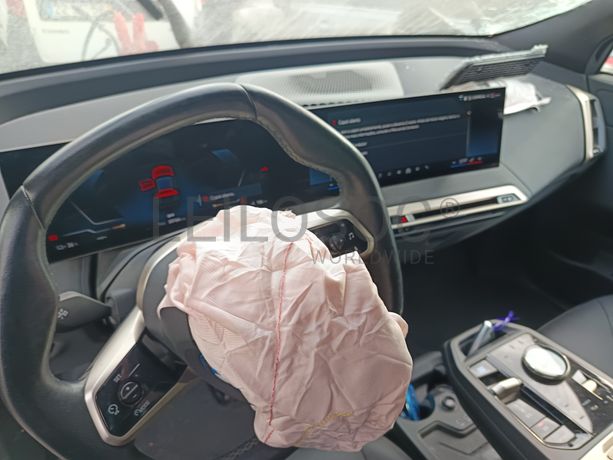 BMW iX XDrive40 · Ano 2023