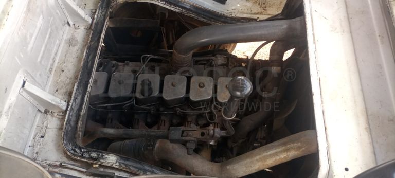 Camião Tata LPK2516138