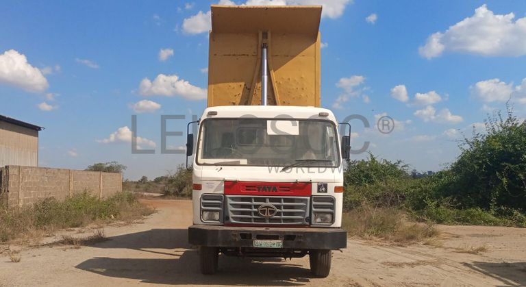 Camião Tata LPK25/6/38