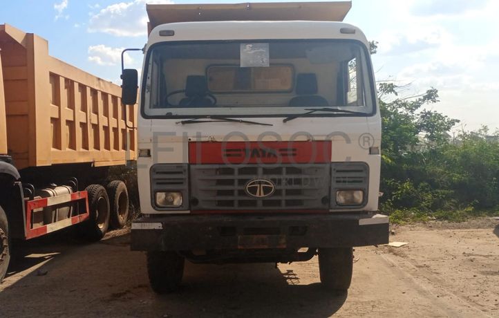 Camião Tata LPK25/6