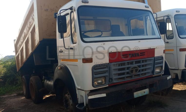 Camião Tata 25/26/38