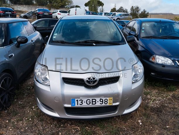 Toyota Auris 1.4 D-4D · Ano 2008