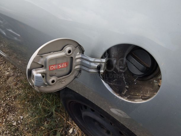 Toyota Auris 1.4 D-4D · Ano 2008