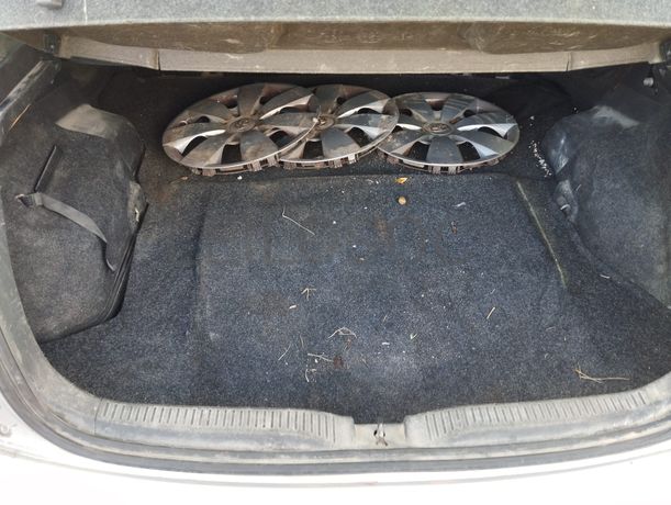 Toyota Auris 1.4 D-4D · Ano 2008