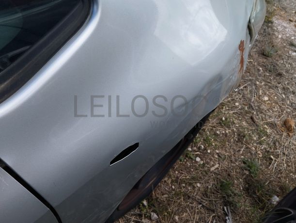 Toyota Auris 1.4 D-4D · Ano 2008