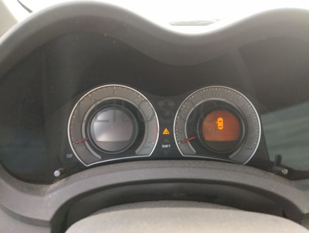 Toyota Auris 1.4 D-4D · Ano 2008