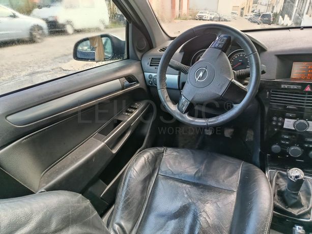 Opel Astra · Ano 2008