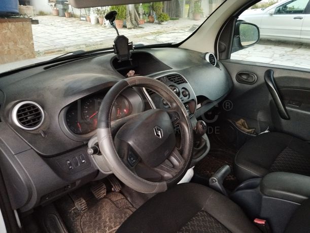 Renault Kangoo 1.5 DCi · Ano 2015