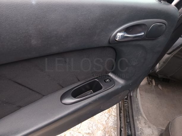 Alfa Romeo 156 · Ano 2001