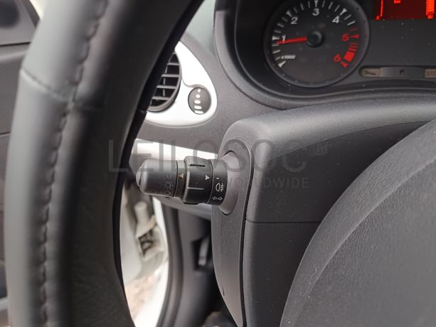 Renault Clio 1.5 dCi · Ano 2012